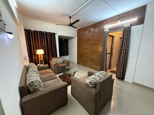 Living Room in 2.5 BHK Apartment at Ankur CHS Andheri West, Andheri West – for Rent