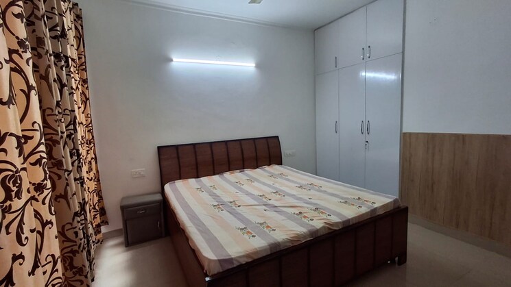 Bedroom, vip road 3 Bedroom 1800 Sq.Ft. Apartment In Vip Road Zirakpur 9391405
