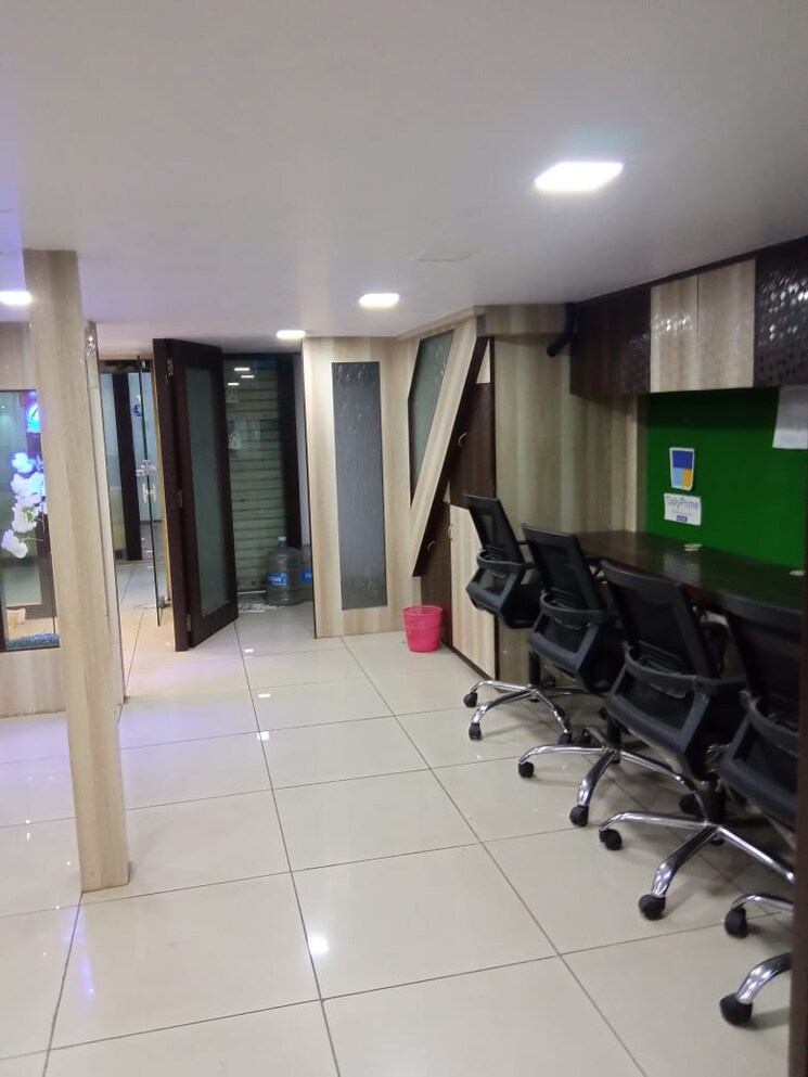 Team Area, haware-fantasia Commercial Office Space 960 Sq.Ft. In Vashi Sector 28 Navi Mumbai 9391398