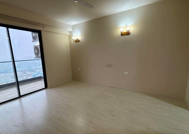 Room, m3m-sky-city 3 Bedroom 2054 Sq.Ft. Apartment In Sector 65 Gurgaon 9391428