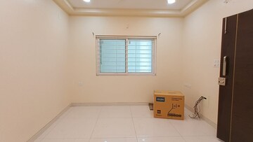Room in 2 BHK Apartment at Honer Aquantis, Gopanpally – for Rent