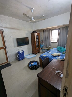 Bedroom in 2 BHK Apartment at Oakland Park, Andheri West – for Sale