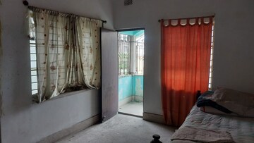 Room in 3 BHK Apartment at Sodepur – for Sale