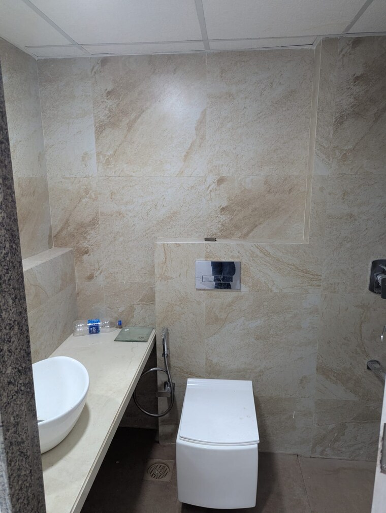 Bathroom, kanakia-silicon-valley 2 Bedroom 820 Sq.Ft. Apartment In Powai Mumbai 9391548