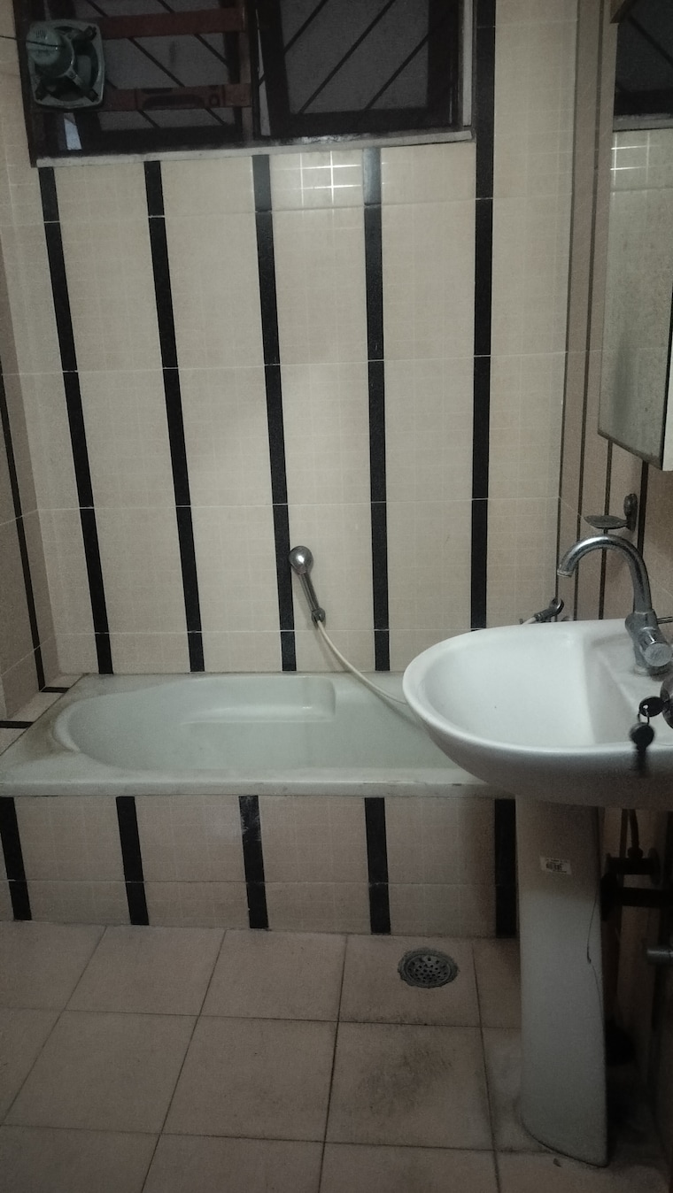 Attached Bathroom, jubilee hills 4 Bedroom 5000 Sq.Ft. Apartment In Jubilee Hills Hyderabad 9391572