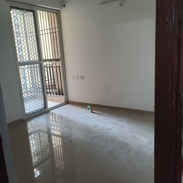 Room in 2 BHK Apartment at Prateek Grand City, Siddharth Vihar – for Rent