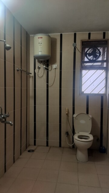 Bathroom in 4 BHK Apartment at Jubilee Hills – for Rent
