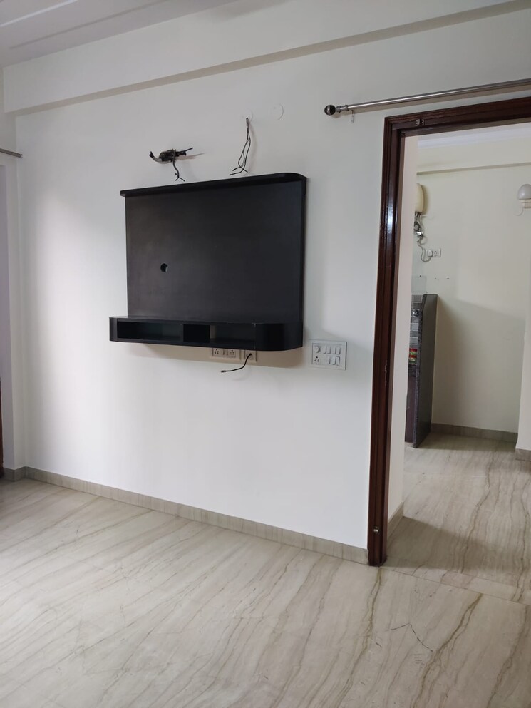 Room, sector 46 2 Bedroom 1419 Sq.Ft. Builder Floor In Sector 46 Gurgaon 9391637