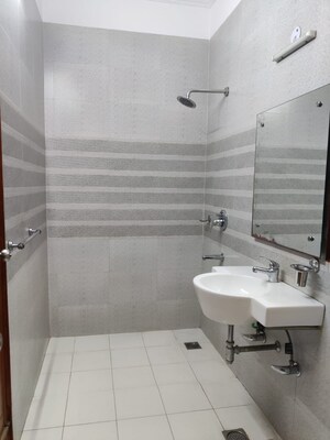 Bathroom in 2 BHK Builder Floor at Sector 46 – for Rent