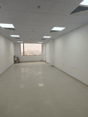 Room in 2 BHK Apartment at Lodha Amara, Kolshet Road – for Rent