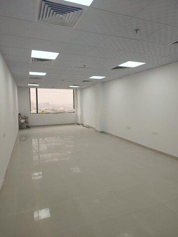 Room in 2 BHK Apartment at Lodha Amara, Kolshet Road – for Rent