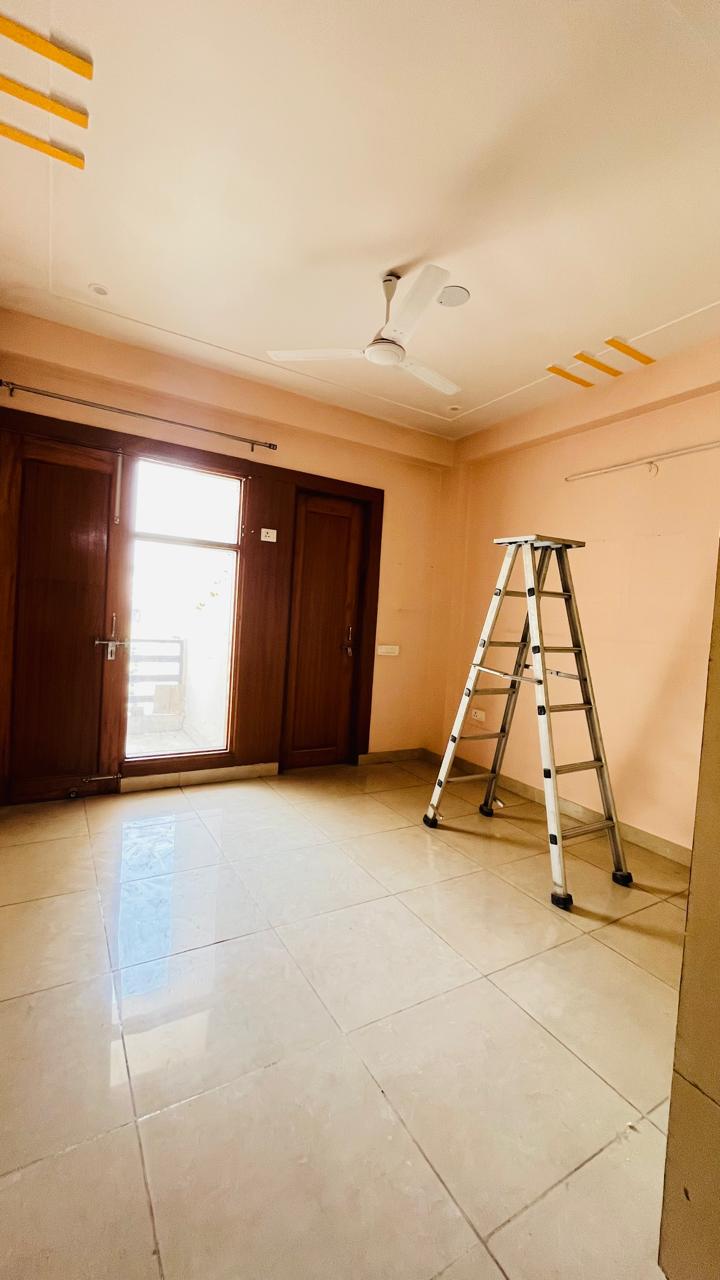 2 BHK Builder Floor For Rent in R Block 