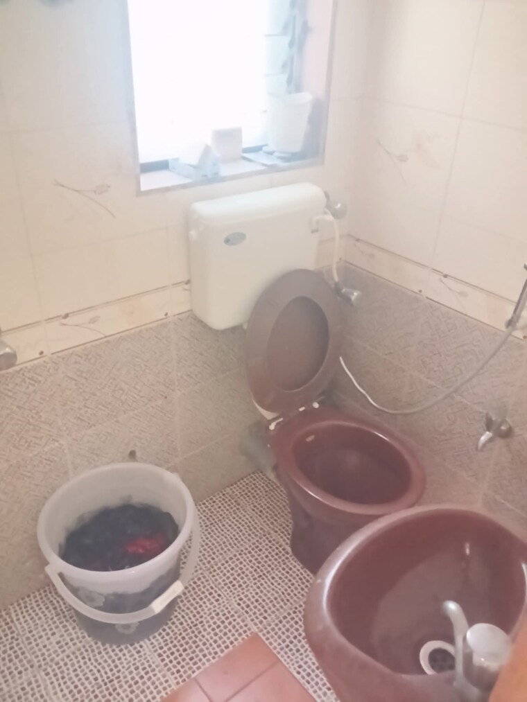 Bathroom, sagar-chs-kandivali-west 1 Bedroom 425 Sq.Ft. Apartment In Kandivali West Mumbai 9391685