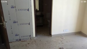 Room in 3 BHK Apartment at Ansal Estella, Sector 103 – for Rent