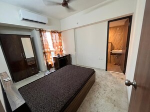 Bedroom in 2 BHK Apartment at Lodha Amara, Kolshet Road – for Rent