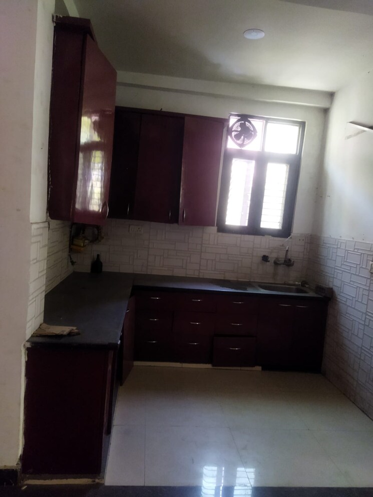 Kitchen, panchsheel park 4 Bedroom 800 Sq.Yd. Builder Floor In Panchsheel Park Delhi 9391895
