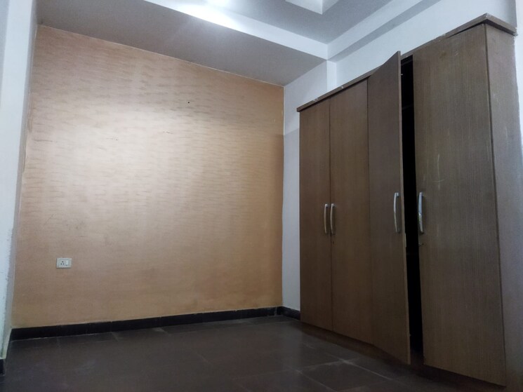 Room, panchsheel park 4 Bedroom 800 Sq.Yd. Builder Floor In Panchsheel Park Delhi 9391895