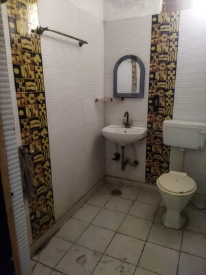 Bathroom in 4 BHK Builder Floor at Panchsheel Park – for Rent
