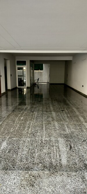 Parking in 6+ BHK Independent House at Sector 36 – for Sale