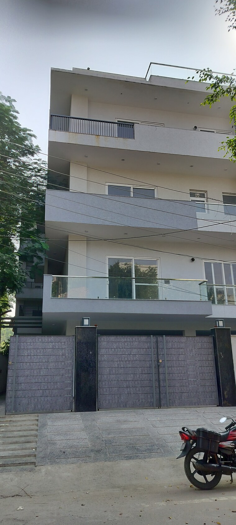 Exterior View, sector 36 6+ Bedroom 300 Sq.Mt. Independent House In Sector 36 Noida 9391912