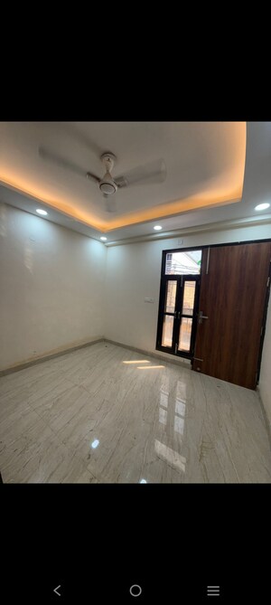 Room in 2 BHK Builder Floor at Saket – for Rent