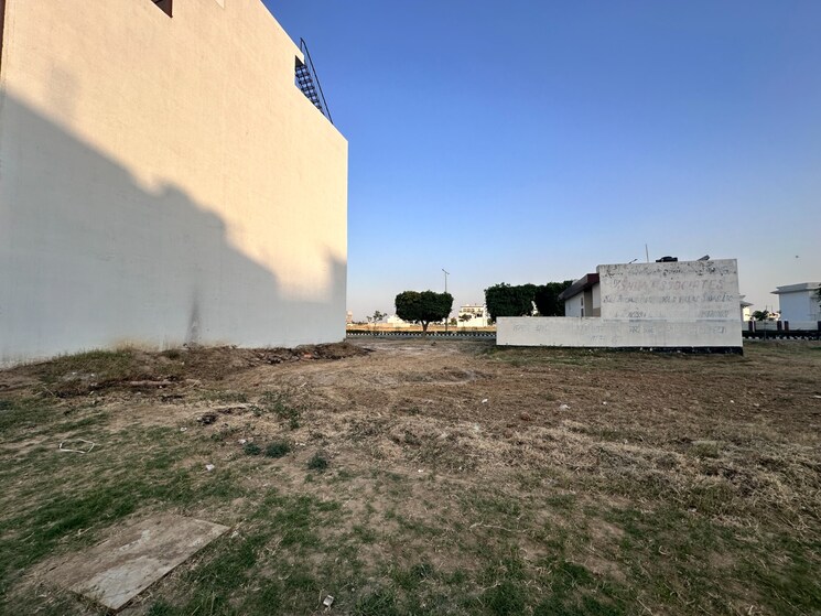 undefined, aditya-park-town  135 Sq.Yd. Plot In Mahurali Ghaziabad 9391955