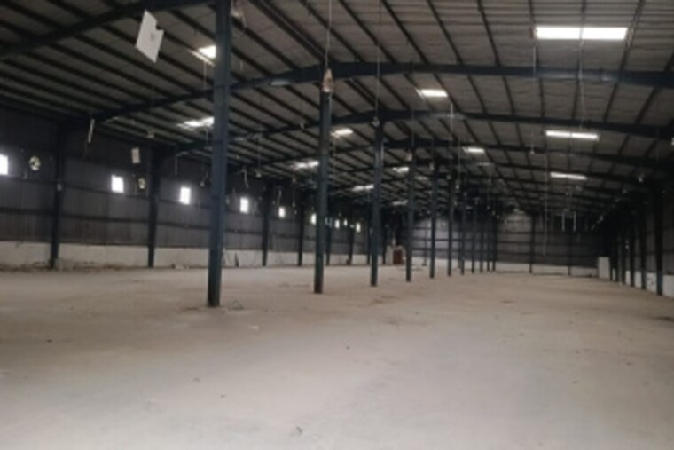 Parking, pace city 2 Commercial Warehouse 3000 Sq.Ft. In Pace City 2 Gurgaon 9391565