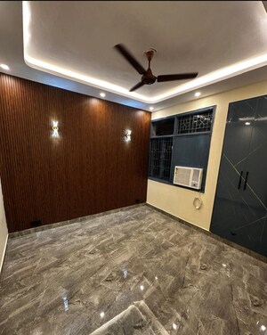 Bedroom in 4 BHK Builder Floor at DLF Pink Town House, Dlf City Phase 3 – for Rent