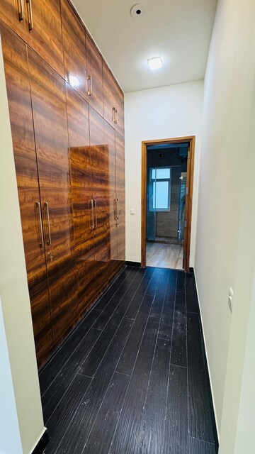 Building Lobby in 4 BHK Builder Floor at DLF Pink Town House, Dlf City Phase 3 – for Rent