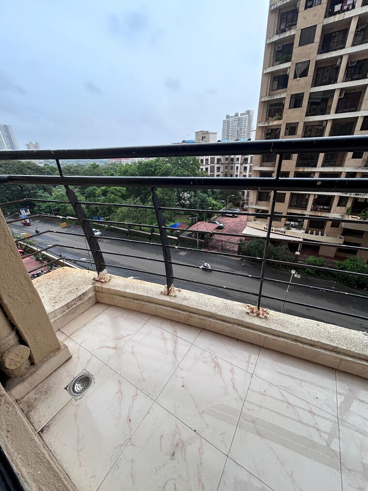 Balcony, k-raheja-heights 3 Bedroom 1375 Sq.Ft. Apartment In Malad East Mumbai 9391936