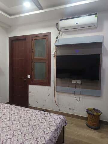 Furnished Amenities in 3 BHK Builder Floor at Sahayog CHS Vasundhara Sector 9, Vasundhara Sector 9 – for Sale