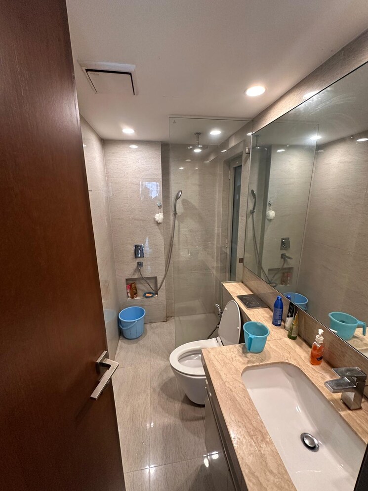 Attached Bathroom, hiranandani-castle-rock 2 Bedroom 777 Sq.Ft. Apartment In Powai Mumbai 9392007
