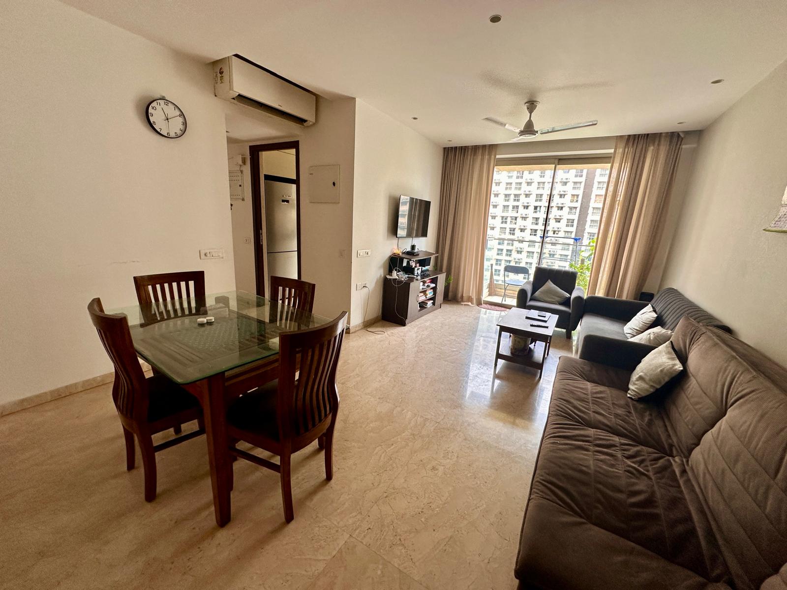 2 BHK Apartment For Rent in Hiranandani Castle Rock