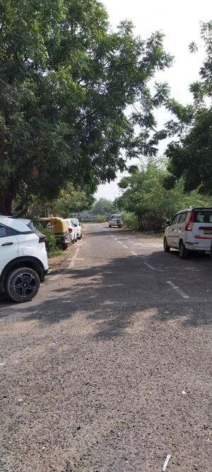 Parking in 1 BHK Apartment at Sector 10 Greater Noida – for Sale