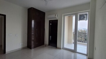 Room in 3 BHK Apartment at Altura Apartments, Ghazipur – for Rent