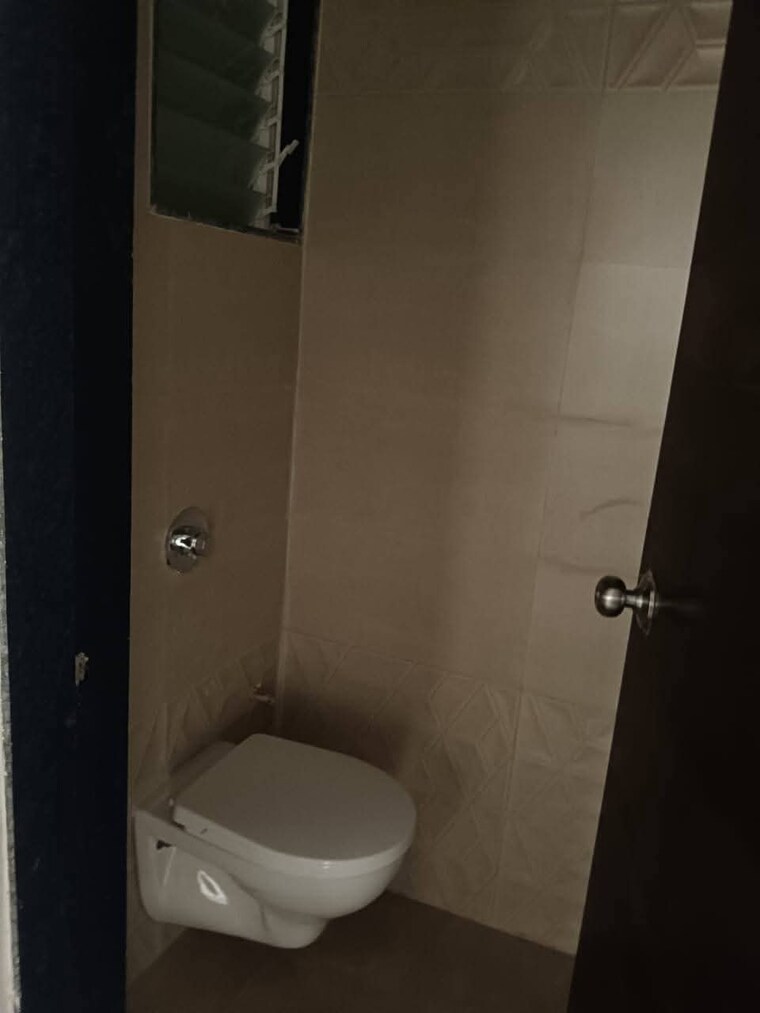Bathroom, dgs-sheetal-tapovan 1 Bedroom 500 Sq.Ft. Apartment In Malad East Mumbai 9392037