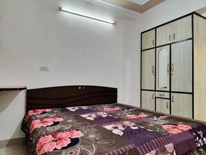 1 RK Builder Floor For Rent in Super Mart 1, Sector 27