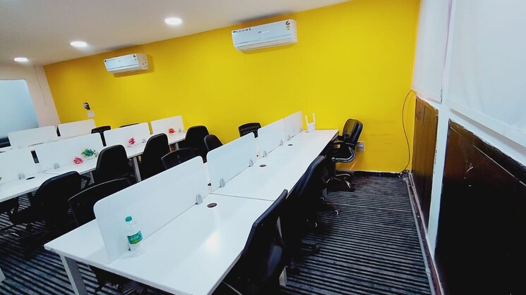 Team Area, ithums-62 Commercial Office Space in IT/SEZ 950 Sq.Ft. In Sector 62 Noida 9392122