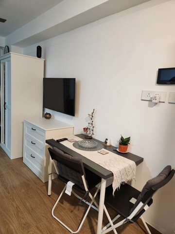 Master Bedroom in 1 BHK Apartment at Yashcon Neon, Viman Nagar – for Rent