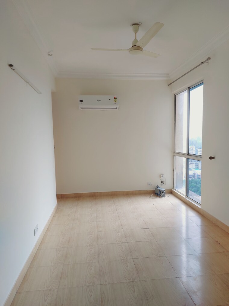 Room, dlf-regency-park-ii 3 Bedroom 1777 Sq.Ft. Apartment In Sector 27 Gurgaon 9392159