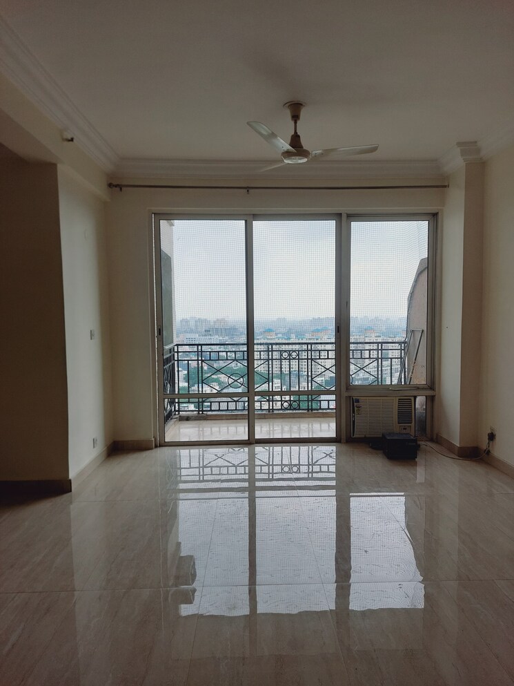 Room, dlf-regency-park-ii 3 Bedroom 1777 Sq.Ft. Apartment In Sector 27 Gurgaon 9392159