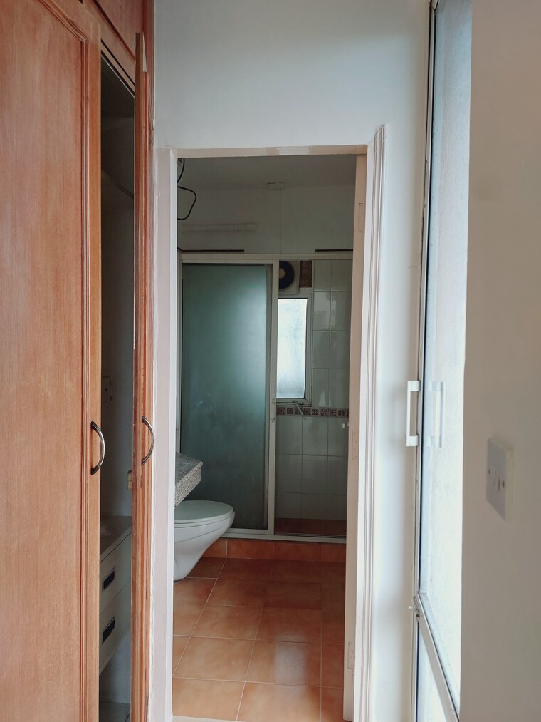 undefined, dlf-regency-park-ii 3 Bedroom 1777 Sq.Ft. Apartment In Sector 27 Gurgaon 9392159