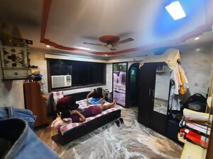 Bedroom in 1 RK Apartment at Silver Castle Andheri East, Andheri East – for Rent