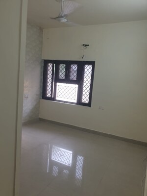 Furnished Amenities in 2 BHK Independent House at Sector 15a – for Rent