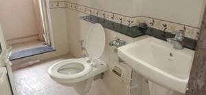 Bathroom in 1 BHK Apartment at Raheja Heights Phase 2, Goregaon East – for Rent