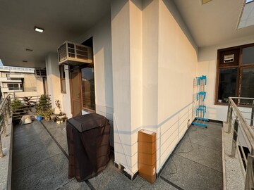 Living Room in 1 BHK Builder Floor at Sector 46 – for Rent