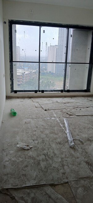 Room in 3.5 BHK Apartment at Dosti Eastern Bay, Wadala – for Sale