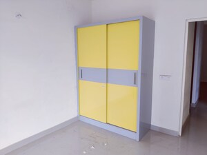 Room in 3 BHK Apartment at Conscient Habitat 78, Sector 78 – for Rent