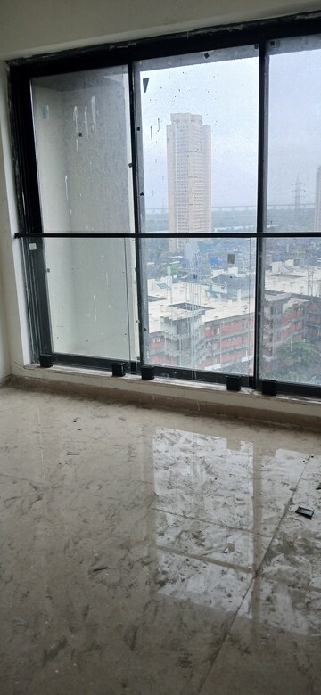 Room in 3.5 BHK Apartment at Dosti Eastern Bay, Wadala – for Sale