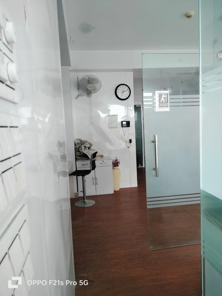 Bathroom, motiaz-royal-citi Commercial Office Space 900 Sq.Ft. In Ambala Highway Zirakpur 9392203